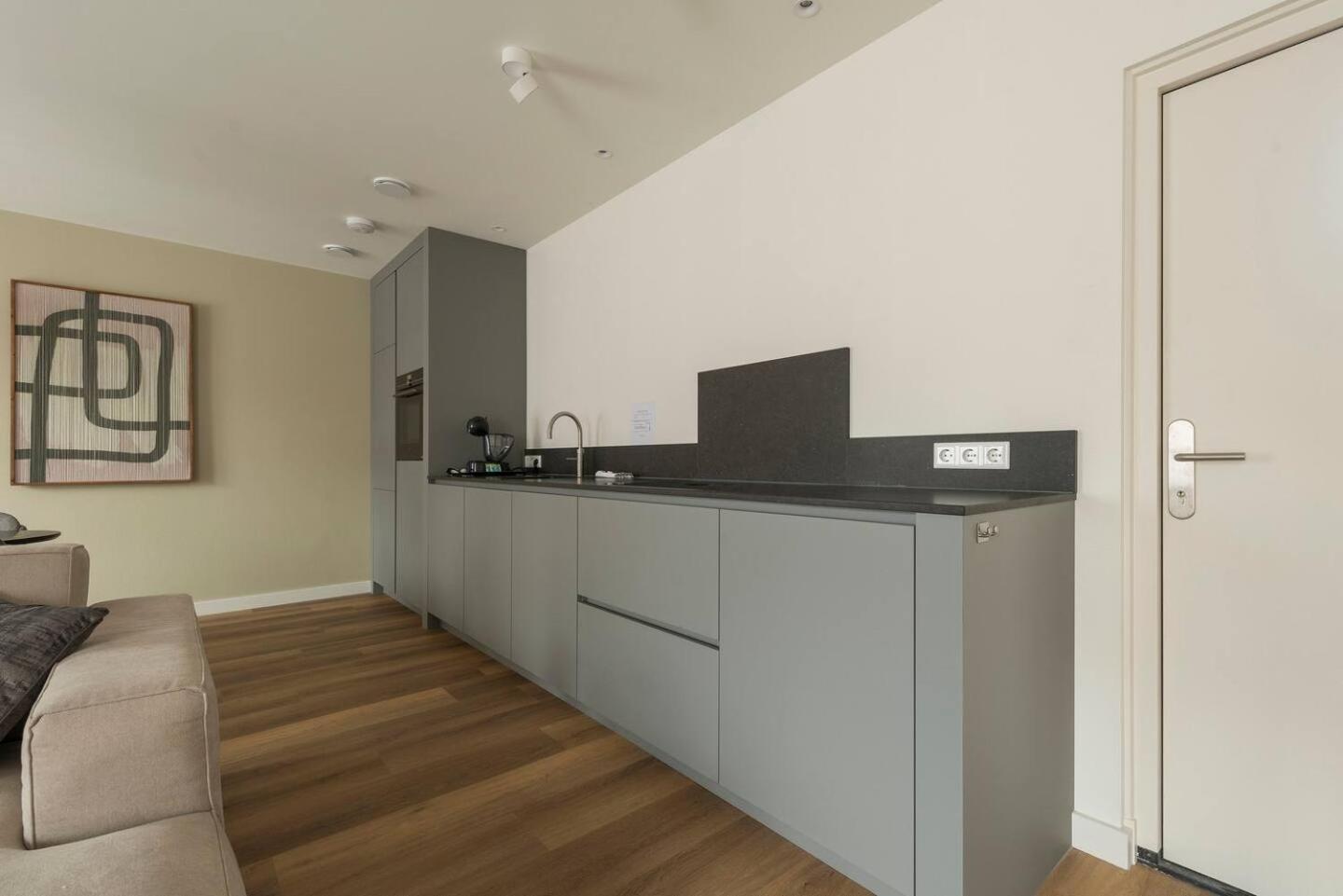 New Apartment In City Centre Large Оирсхот Экстерьер фото