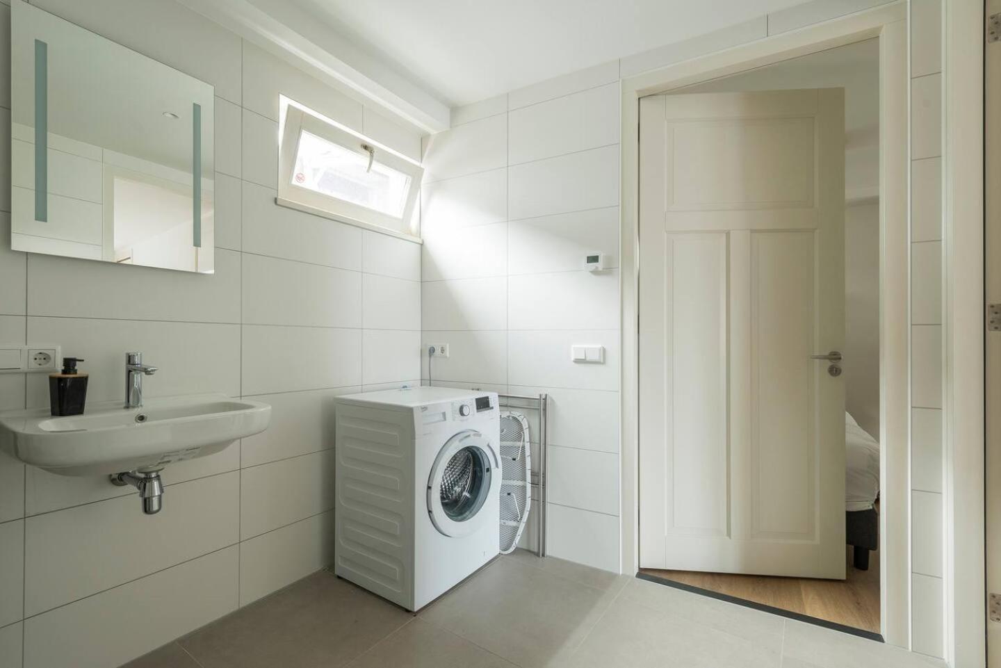 New Apartment In City Centre Large Оирсхот Экстерьер фото