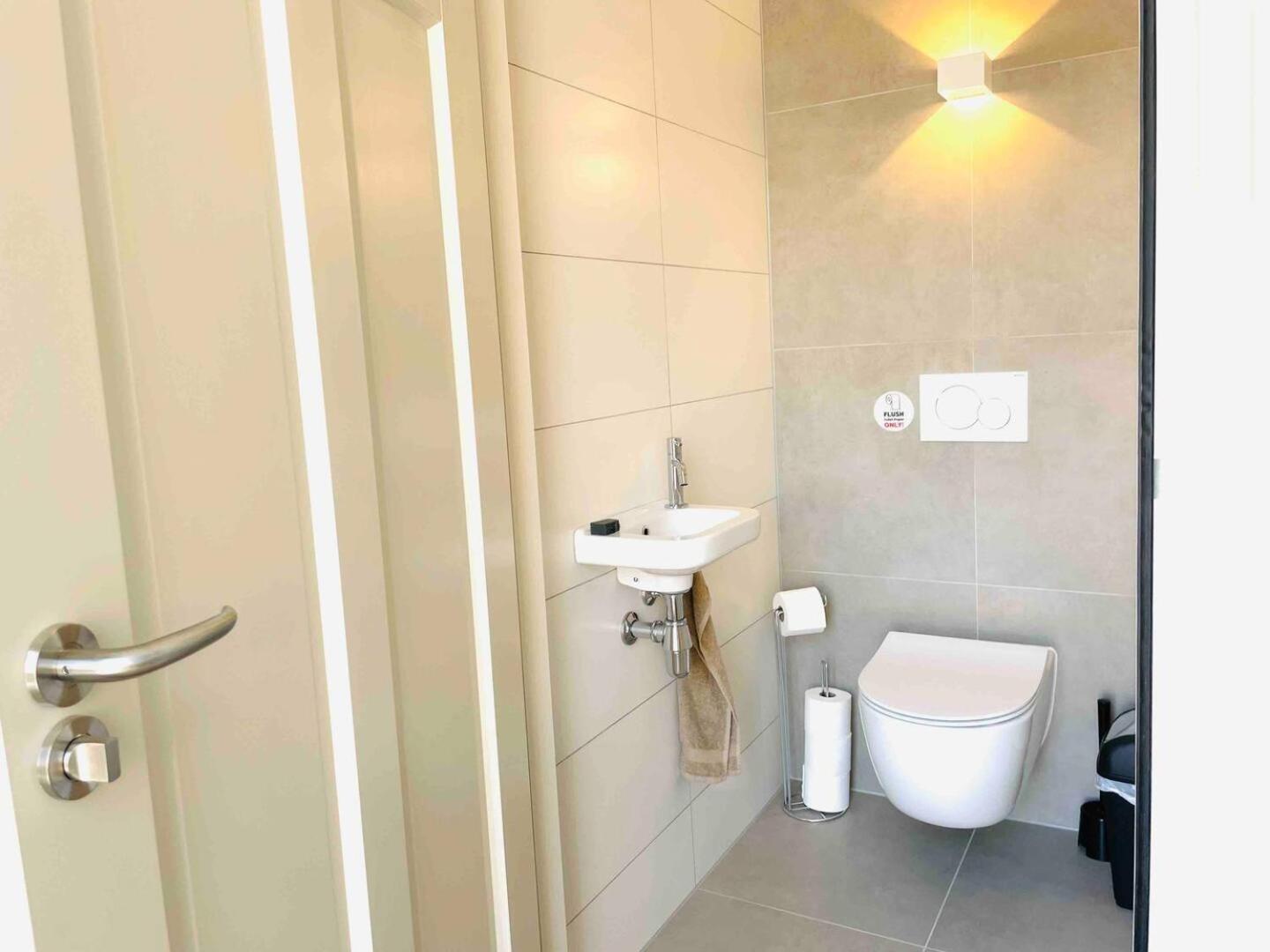 New Apartment In City Centre Large Оирсхот Экстерьер фото