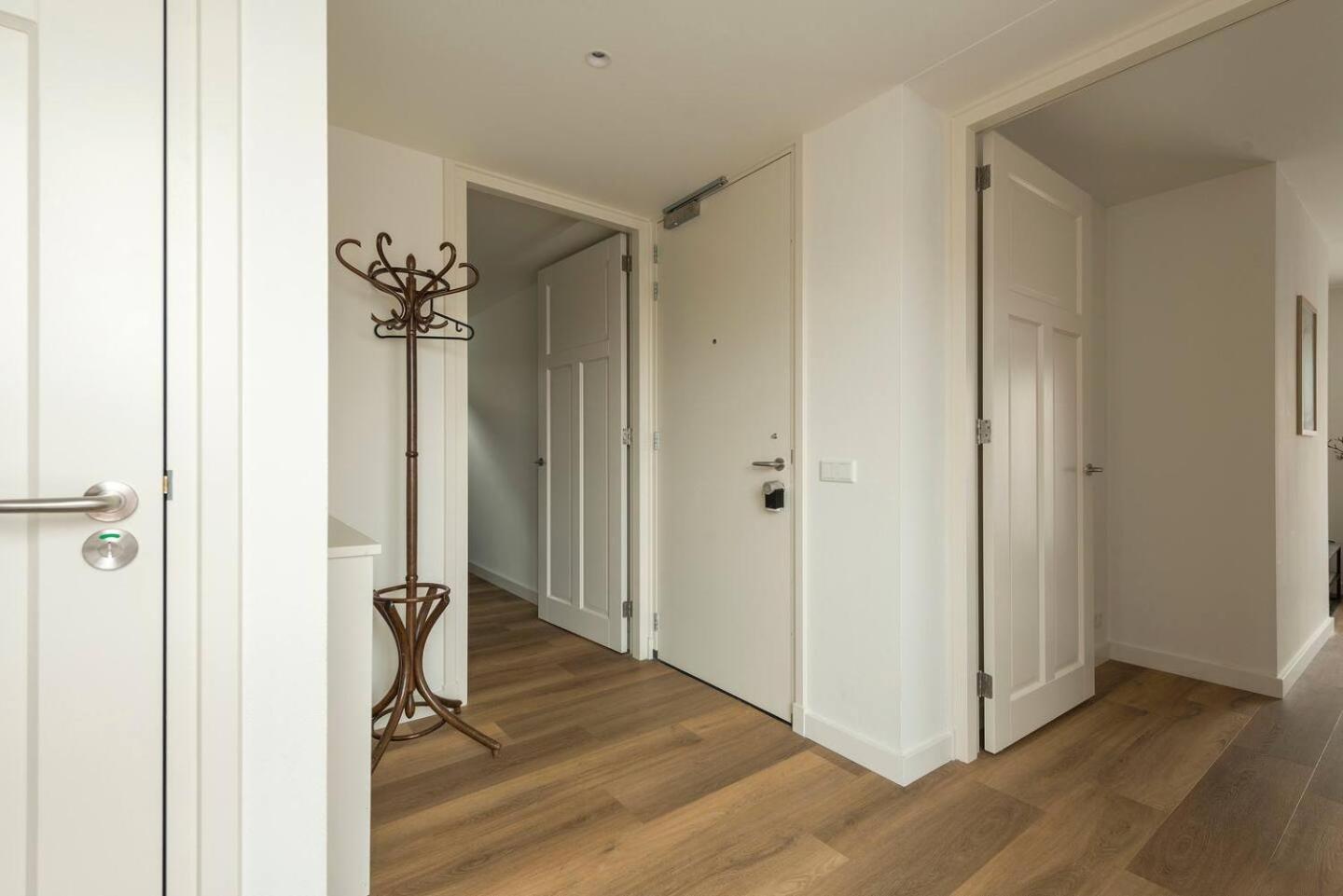 New Apartment In City Centre Large Оирсхот Экстерьер фото